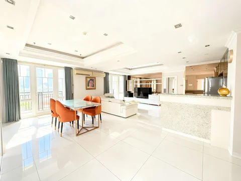 1 @ Cik Ditiro Low Floor