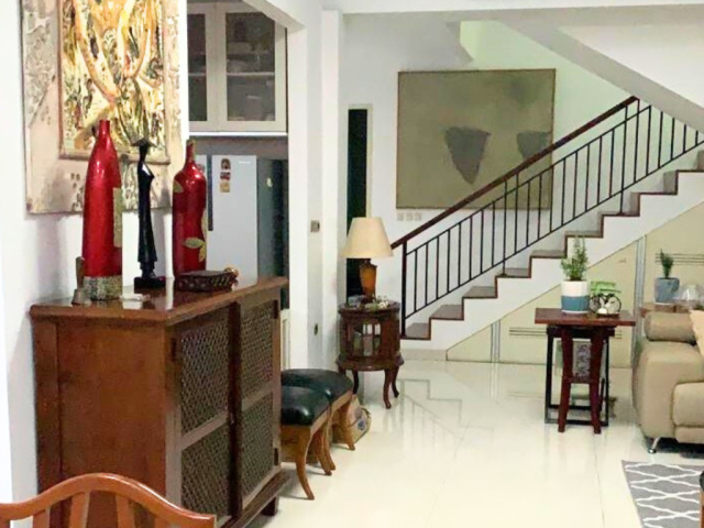 5-Bedrooms House For Sale in Tulodong Kebayoran Baru