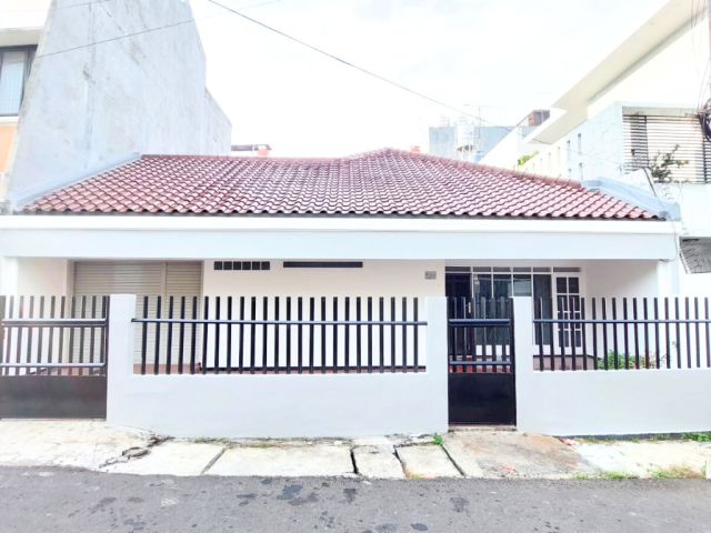 4-Bedrooms House For Sale in Tomang