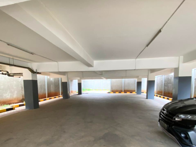 Pramuka Raya Building For Sale 5.5 Floors
