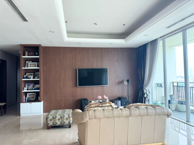 Pakubuwono Signature Low Floor