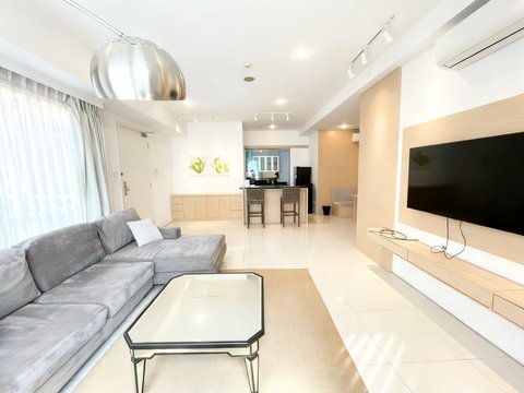 1 Park Residence Tower C Lantai Tengah