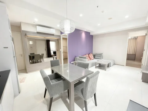 1 Park Residences Tower C Lantai Tengah