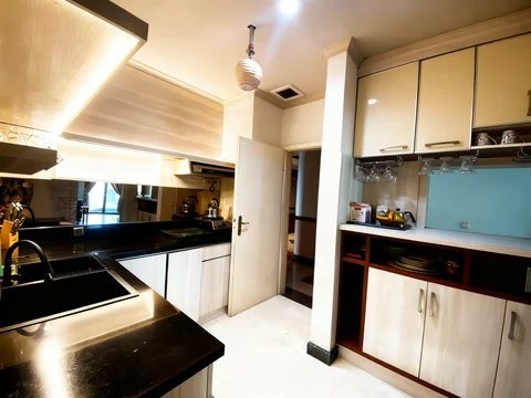 Permata Gandaria Mid Floor