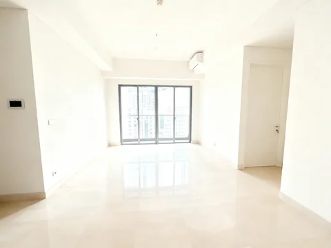 Fifty Seven Promenade Tower City Lantai Rendah