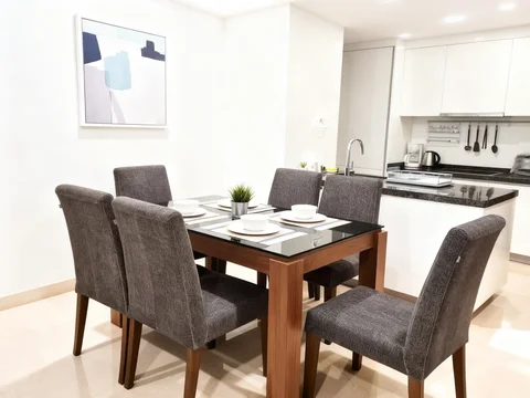 Anandamaya Residences Tower 2 Lantai Tengah