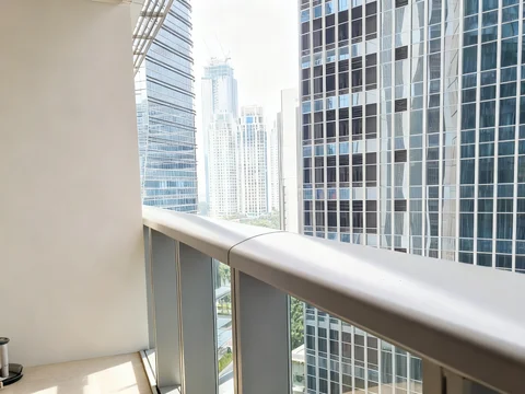 Anandamaya Residences Tower 2 Lantai Tengah