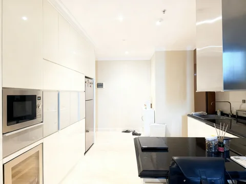 Residence 8 Senopati Tower 3 Lantai Tinggi