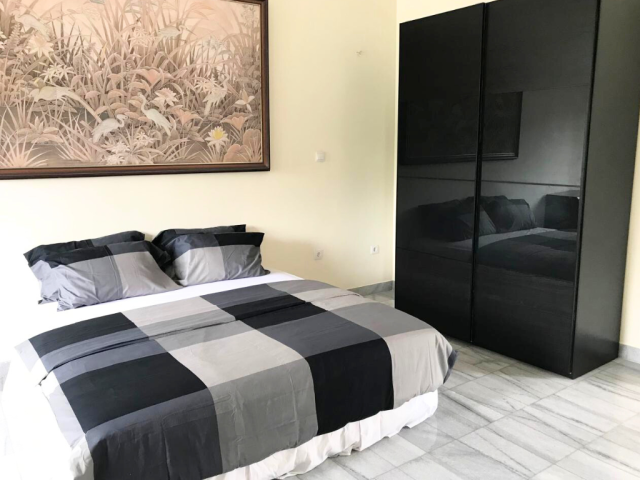 3-Bedrooms House For Rent in Lebak Bulus