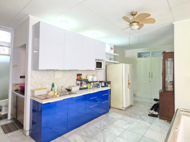 5-Bedroom House for Sale in Keramat Pela