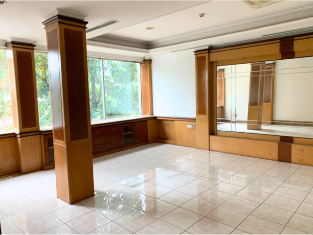 4 Storeys Building For Rent in Cideng
