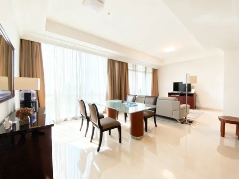 Pakubuwono View Tower Redwood Lantai Rendah