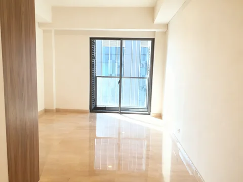 57 Promenade Tower City Lantai Tengah