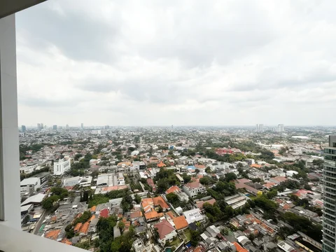 Kemang Village Tower Tiffany Lantai Tinggi