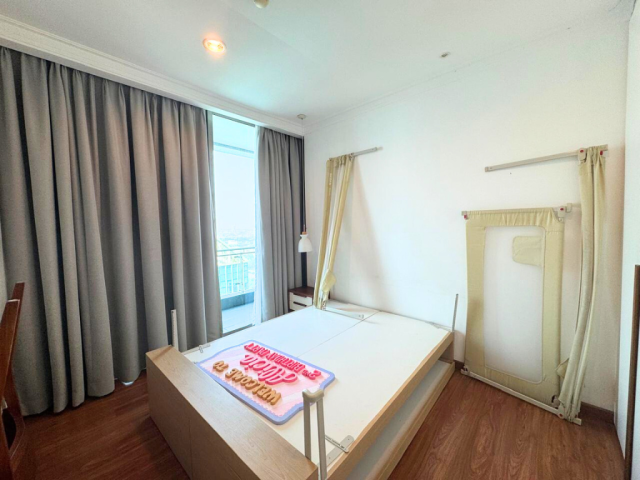 Residence 8 Tower 3 Lantai Tinggi