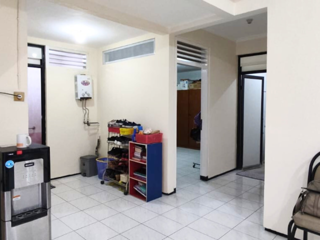 4-Bedrooms House For Sale in Tomang