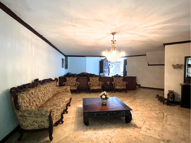 3-Bedrooms House For Sale Melawai