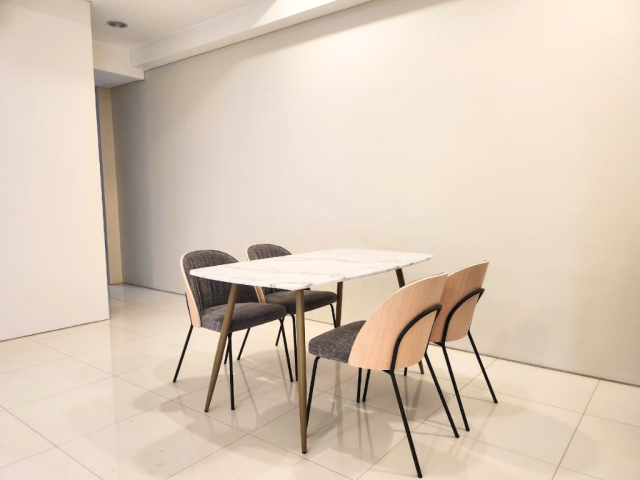 1Park Residence Tower A Lantai Tengah