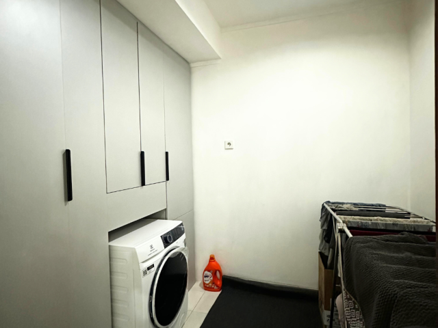 Sahid Sudirman Residence Lantai Tengah