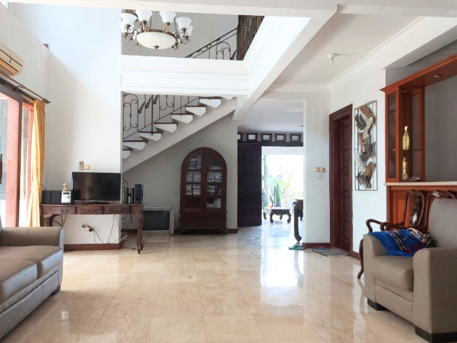 6-Bedrooms House For Sale in Terusan Hang Lekir