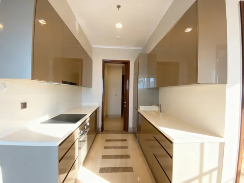 District 8 SCBD Tower Infinity High Floor