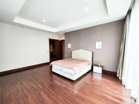 Pakubuwono Signature Tower Satinwood Mid Floor