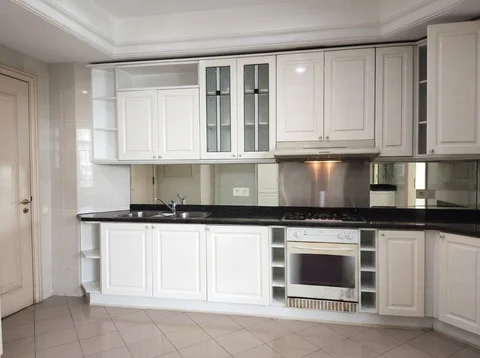 Four Seasons Residences Tower Spring Low Floor