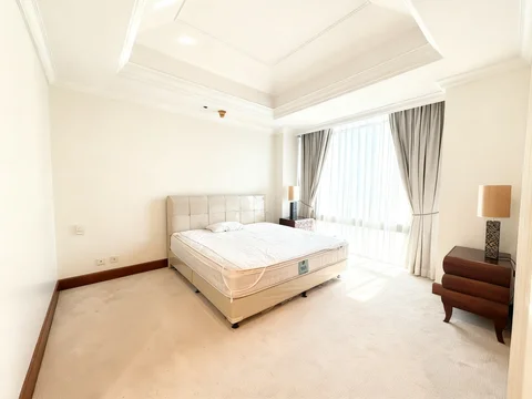 Four Seasons Residences Tower Spring Mid Floor