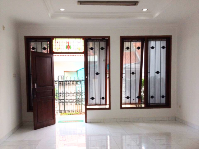3-Bedrooms House For Sale in Radio Dalam
