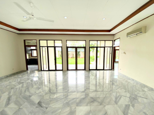 4-Bedrooms House For Sale in Jl. Damai Raya Kebayoran Baru Area