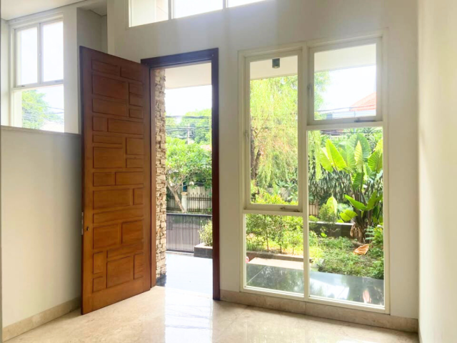 4-Bedrooms House For Sale in Gandaria Kebayoran Baru Area