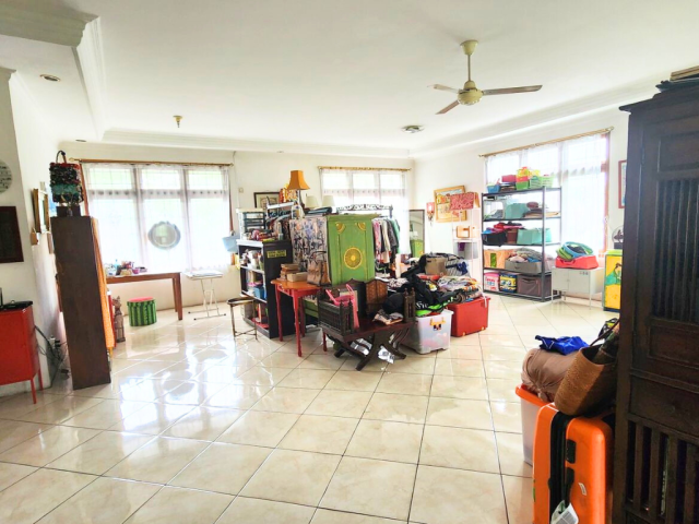 5-Bedrooms House For Sale in Lebak Bulus Area