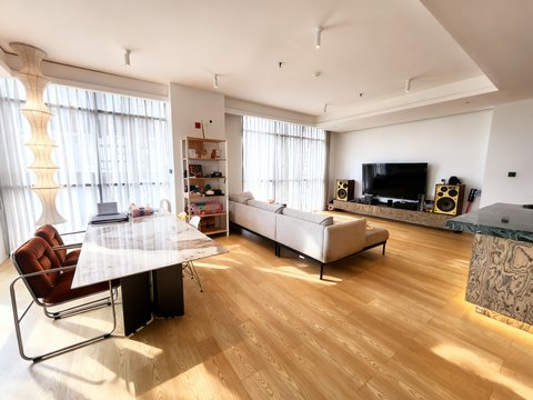 Senopati Suites 1 Lantai Tengah