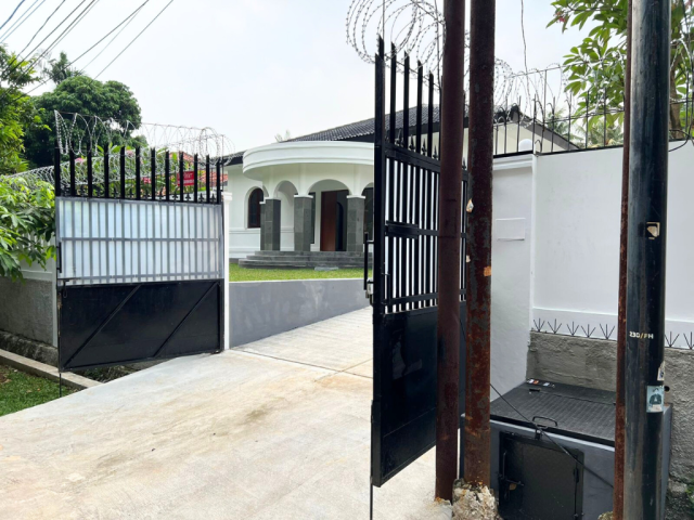 4+1 Bedrooms House for Rent in Kemang Dalam