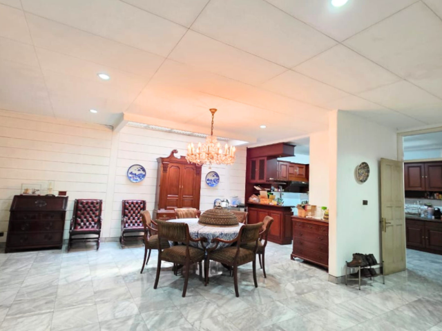 5-Bedroom House for Sale in Keramat Pela