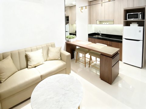 Ciputra World 2 Tower The Newton 1 Lantai Tengah