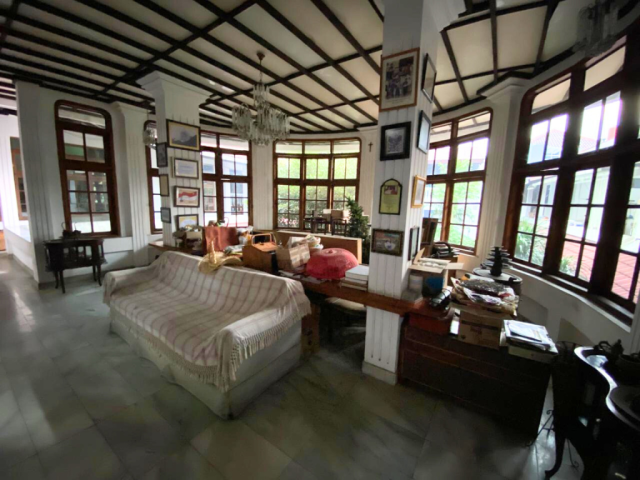 7-Bedrooms House For Sale Mampang Prapatan