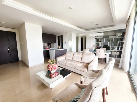 Casa Domaine Tower 2 Lantai Tinggi