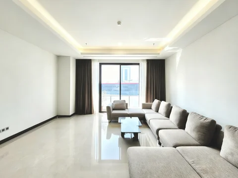 Pakubuwono Menteng Tower Makorewood Low Floor