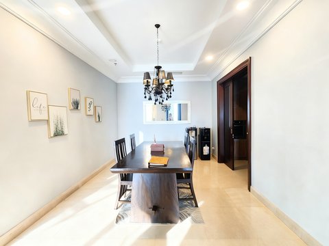 Pakubuwono View Redwood Tower Mid Floor