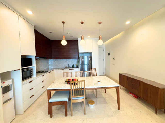 Residence 8 Tower 3 Lantai Tinggi
