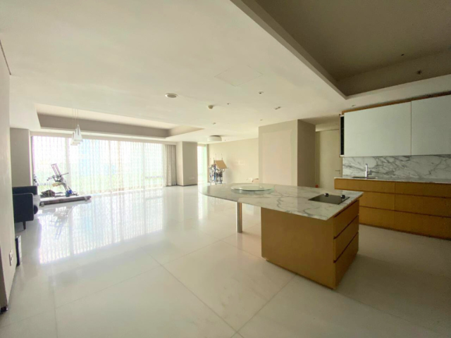 Verde One Tower North Lantai Rendah