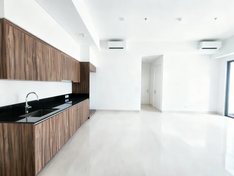 57 Promenade Tower City Lantai Tengah