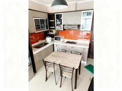 Hamptons Park Tower B Mid Floor