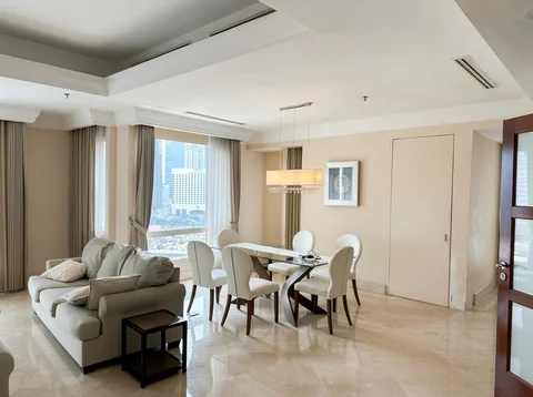 SCBD Suites Lantai Tengah