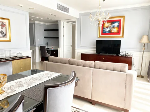 Ciputra World 2 Tower Residence Lantai Sedang