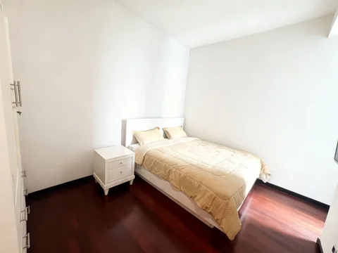 Setiabudi Residence Tower B Lantai Sedang