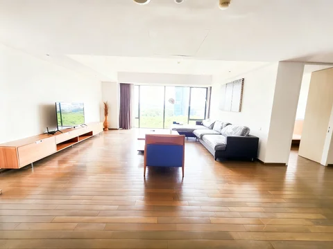 Verde Tower North Lantai Tengah