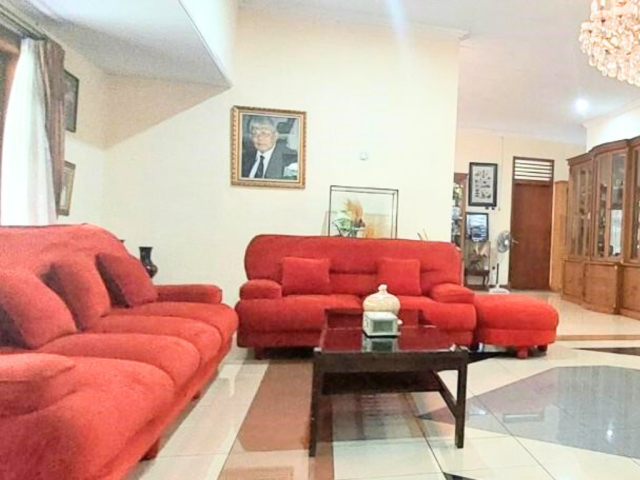 4-Bedrooms House For Sale in Kemang Timur