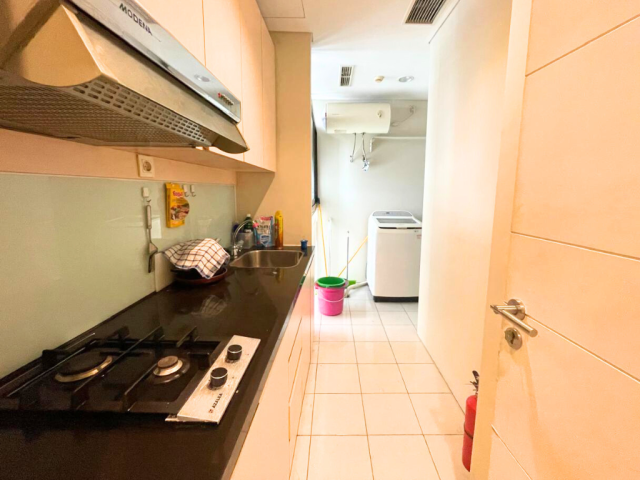 1Park Residence Tower B Lantai Tengah